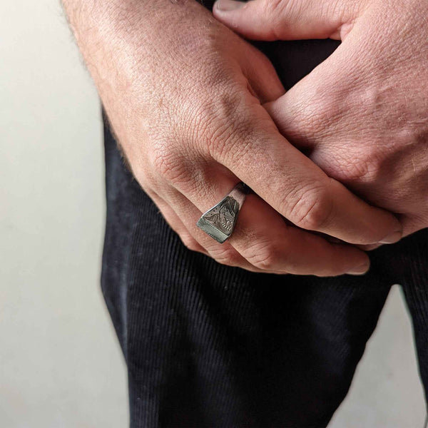 Thylacine Signet Ring